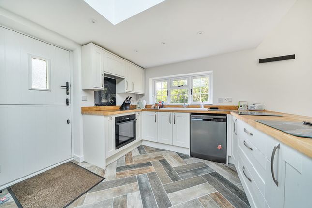 24, Plummers Lane, Bedford photo 4