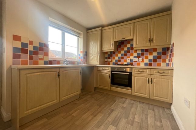 20, Warren Hill, Swadlincote photo 3