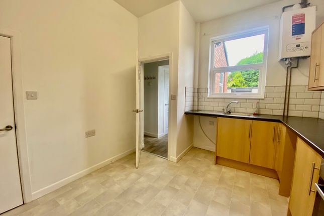 29, Chorley photo 2