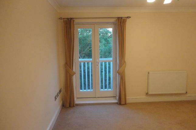 Flat to rent in Woodshires Road, Solihull