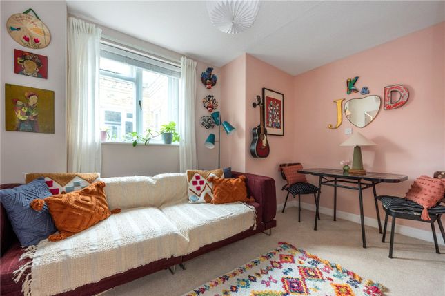 Thumbnail Flat for sale in Corfield Street, London