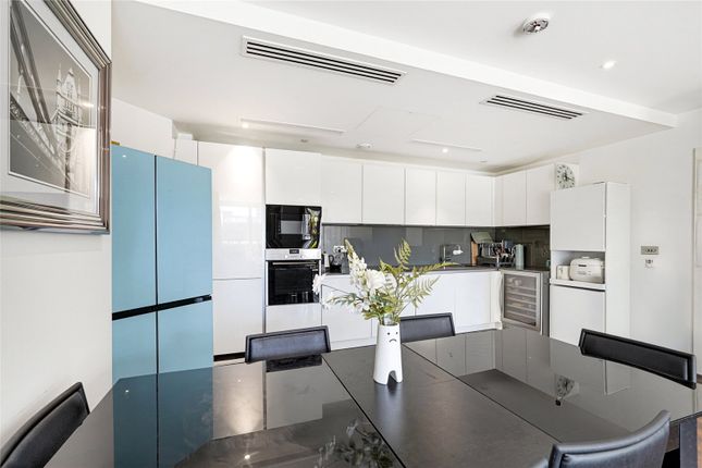 15, Ravensbourne Apartments, Fulham Riverside photo 4