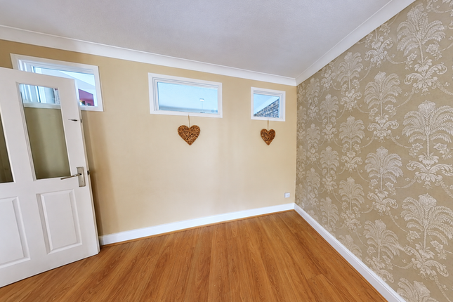 24, Hooton Road, Rotherham photo 3