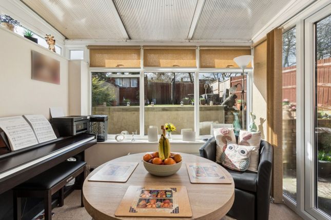 36 Hamilton Road, Watford photo 3