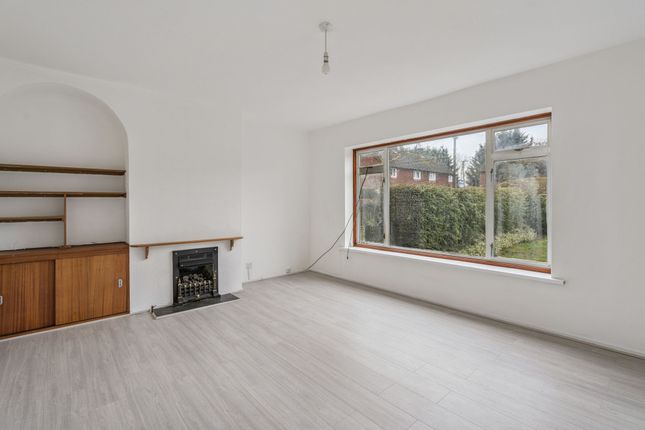 37 Rowan Close, Beaconsfield photo 3