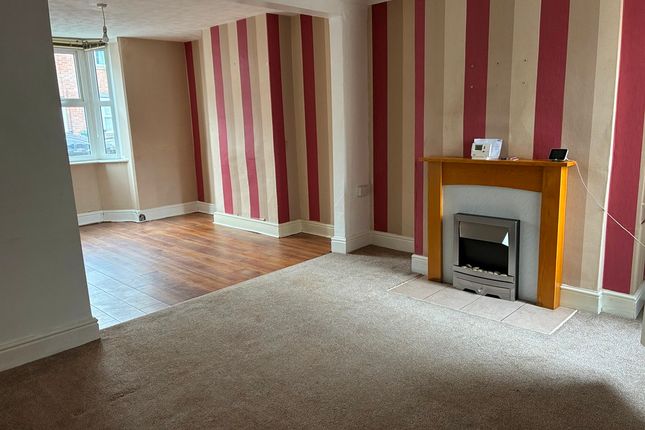 21, Coronation Street, Evesham photo 4