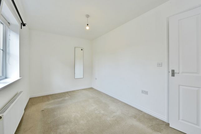 23, Locke Drive, South Yorkshire photo 3