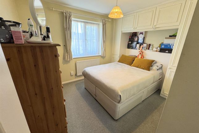 15, Acer Avenue, Hayes photo 4