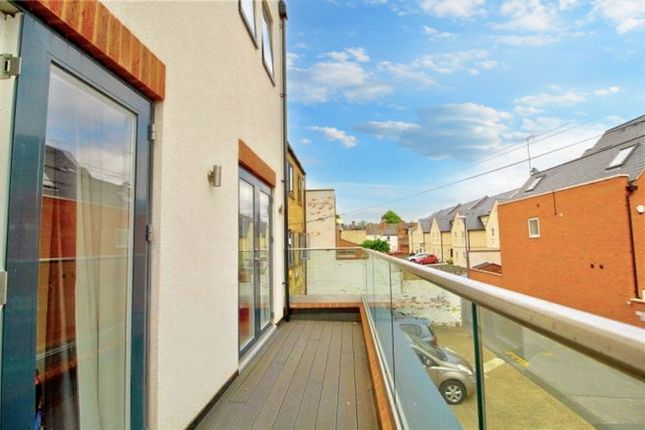 Flat for sale in Oxford Street, Leamington Spa