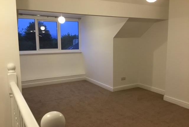 14, Eelholme View Street, Keighley photo 5