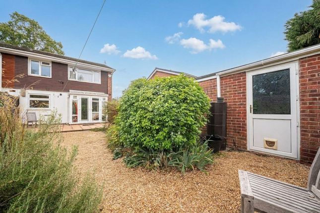 69 Ashdown Road, Eastleigh photo 3