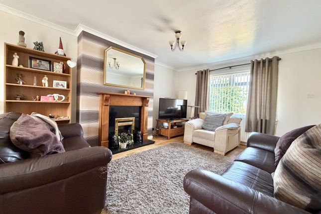 95, Woodburn Crescent, Bonnybridge photo 4