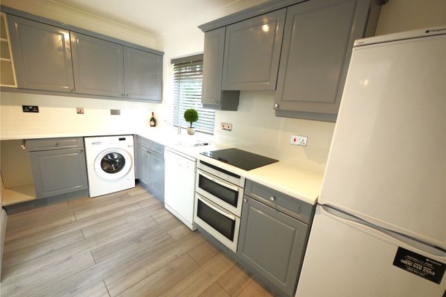 5, Hadleigh Court, Brentwood photo 4