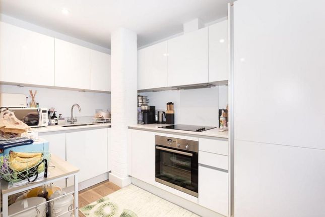 Flat for sale in Paisley Court, Limehouse