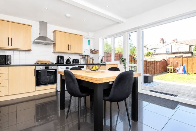 20, Peregrine Road, Sunbury-on-Thames photo 4