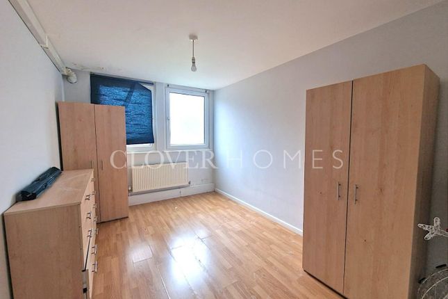 Flat to rent in Copperfield Mews, London