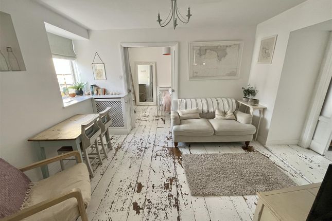 Stratton Terrace, Falmouth photo 3