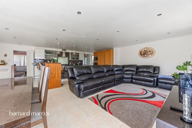7, Field End, Coulsdon photo 4