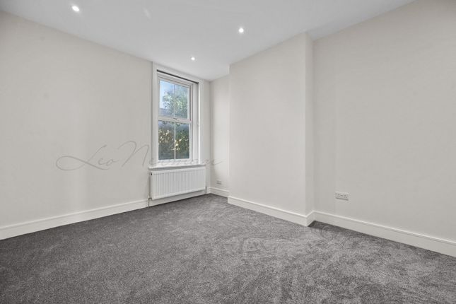 Flat 2 Derwentwater Mansions, Churchfield Road, London photo 4