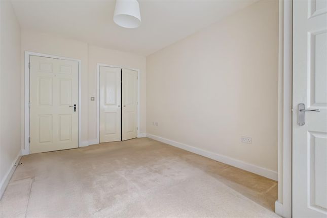 Flat 2, 19 Hawke House, Eirene Road, Worthing photo 4