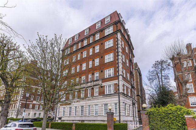 Flat to rent in Duchess Of Bedford House, Duchess Of Bedfords Walk, London