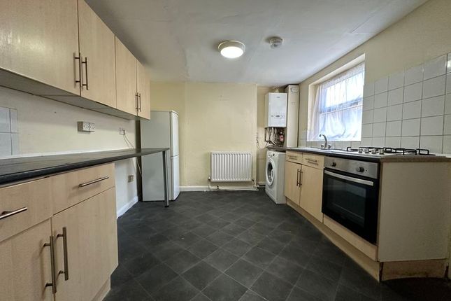 24, Cowper Street, Luton photo 2