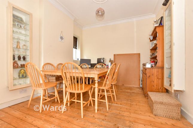 60, Bournemouth Drive, London photo 4
