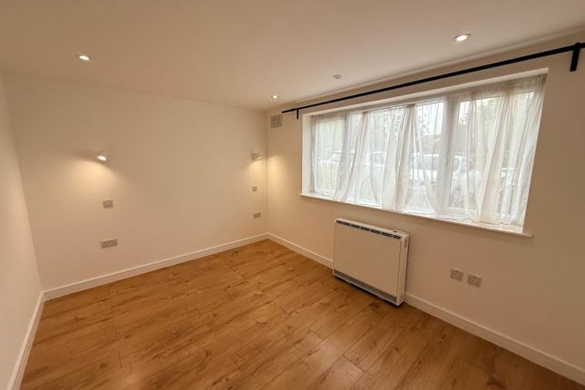 Blair Close , Hemel Hempstead  photo 4