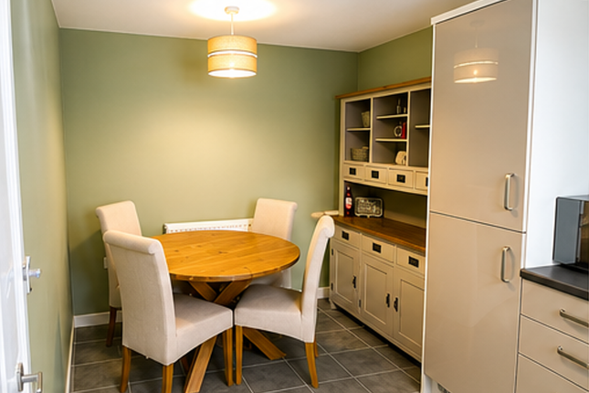 32, Woodend Drive, Bradford photo 3