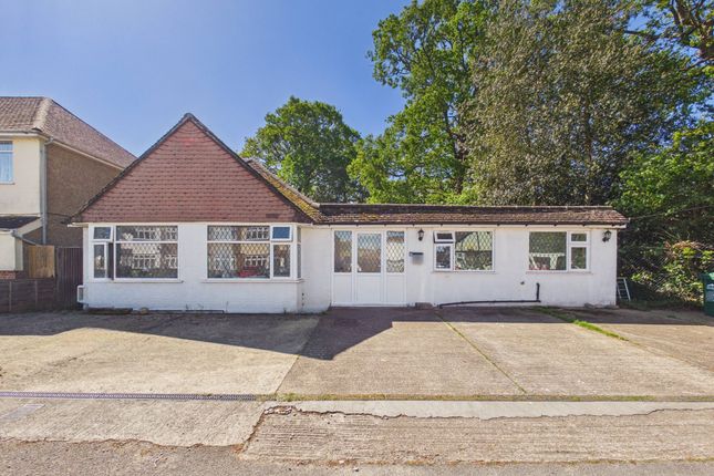 53, Ashford Avenue, Surrey photo 2
