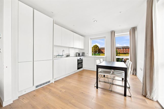 Flat 5, Dakota House, Hornchurch Road, Uxbridge photo 3