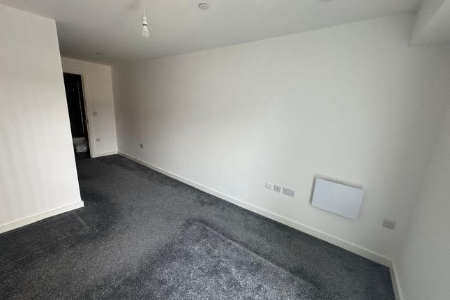 Flat to rent in Stockport Road, Ardwick, Manchester