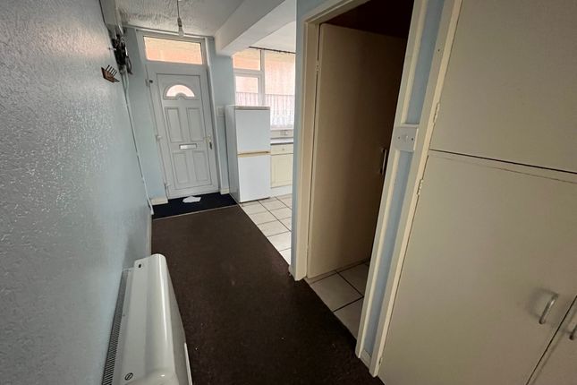Flat 5, Humber House, Cleethorpes Road, Grimsby photo 4