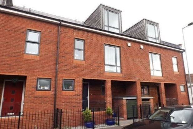 Thumbnail End terrace house to rent in Portview Road, Bristol