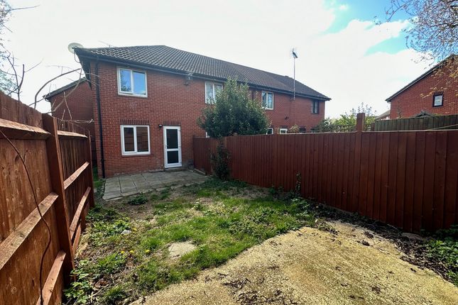 Terraced house for sale in Worcester Drive, Didcot