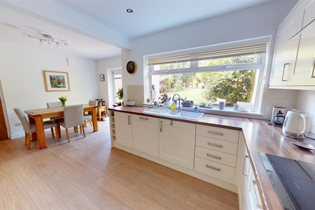 6, Bramley View, Halifax photo 3