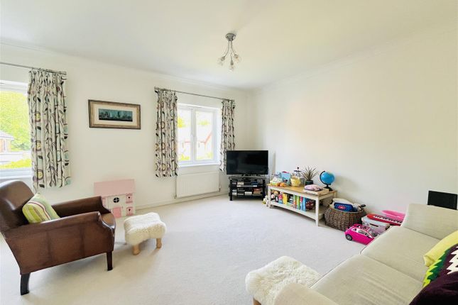 39, Welman Way, Altrincham photo 3