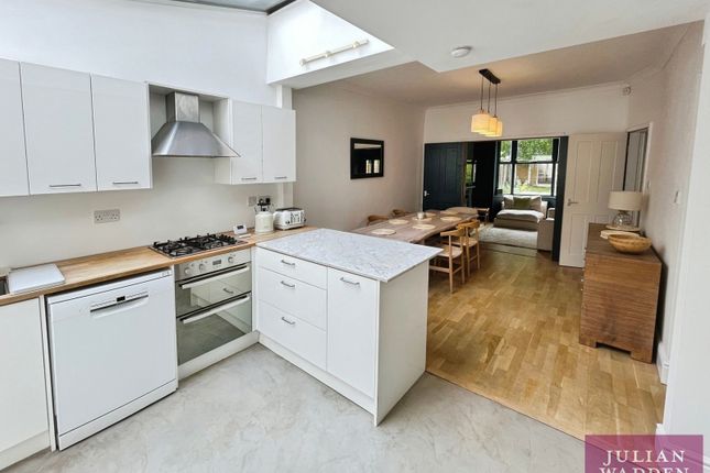 2, Lidgate Grove, Manchester photo 4