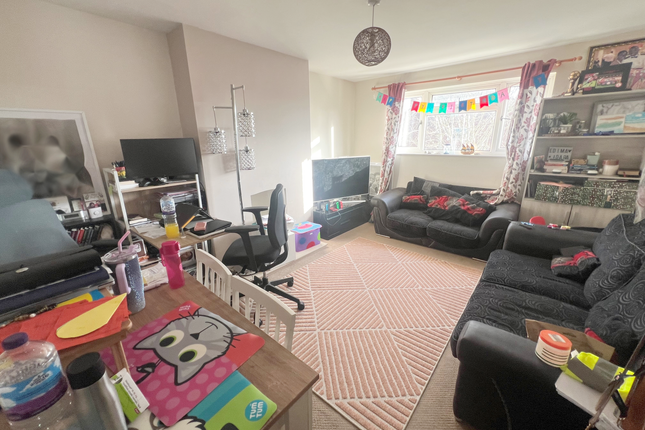 27, Southampton photo 2