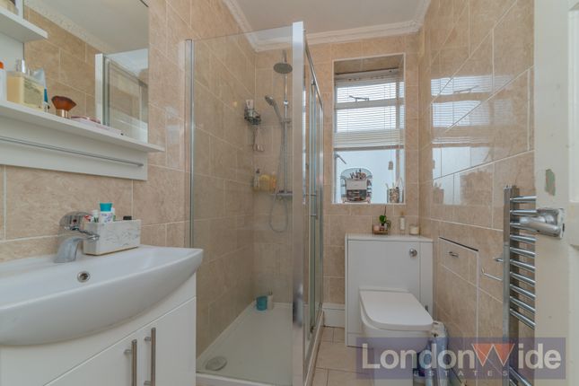 Flat for sale in John Aird Court, Howley Place, London