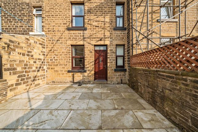 16, Bath Street, Elland photo 4