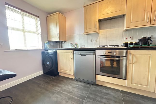 59, Woodside, Durham photo 3