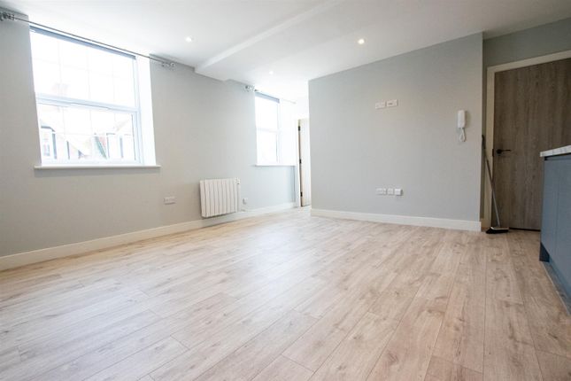 Flat 5, 75, High Street, Uckfield photo 4