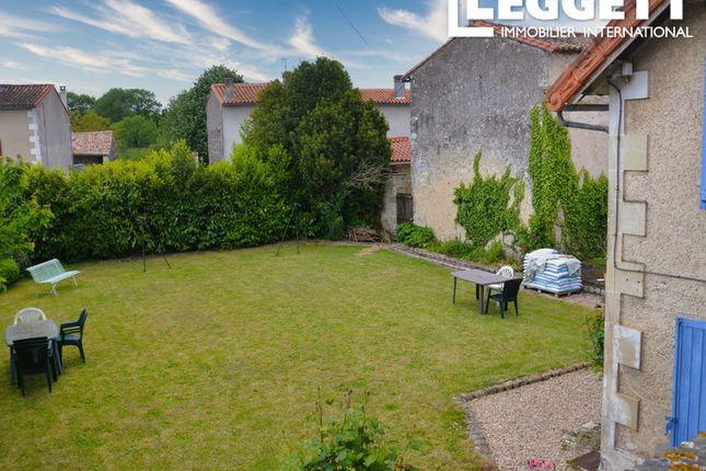 Thumbnail Villa for sale in La Mothe-Saint-Héray, Deux-Sèvres, Nouvelle-Aquitaine