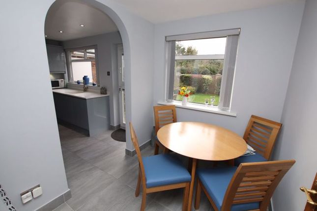24, Grainsby Avenue, Holton-Le-Clay photo 4