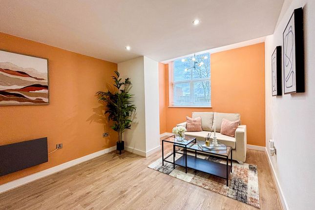 Flat 13, 5 Crompton Street, Bury photo 4