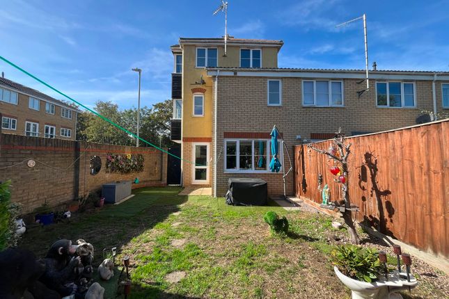 9 Riverdown, March photo 4