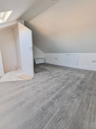 13B, Bushey Road, London photo 4