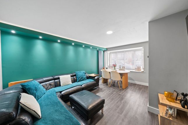 16 Stanley Drive, Leigh photo 2