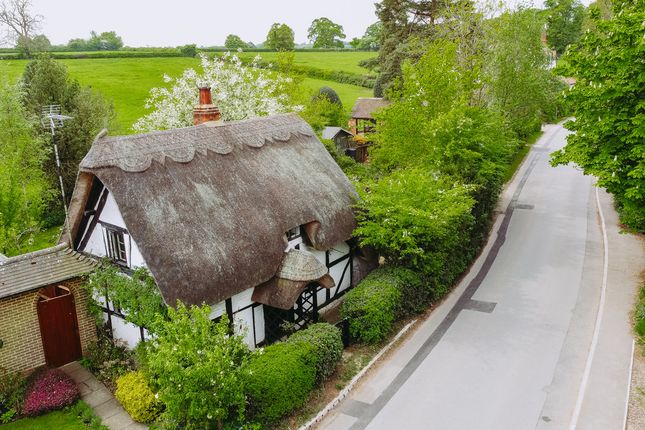 Thumbnail Cottage for sale in Lavender Hall Lane, Berkswell